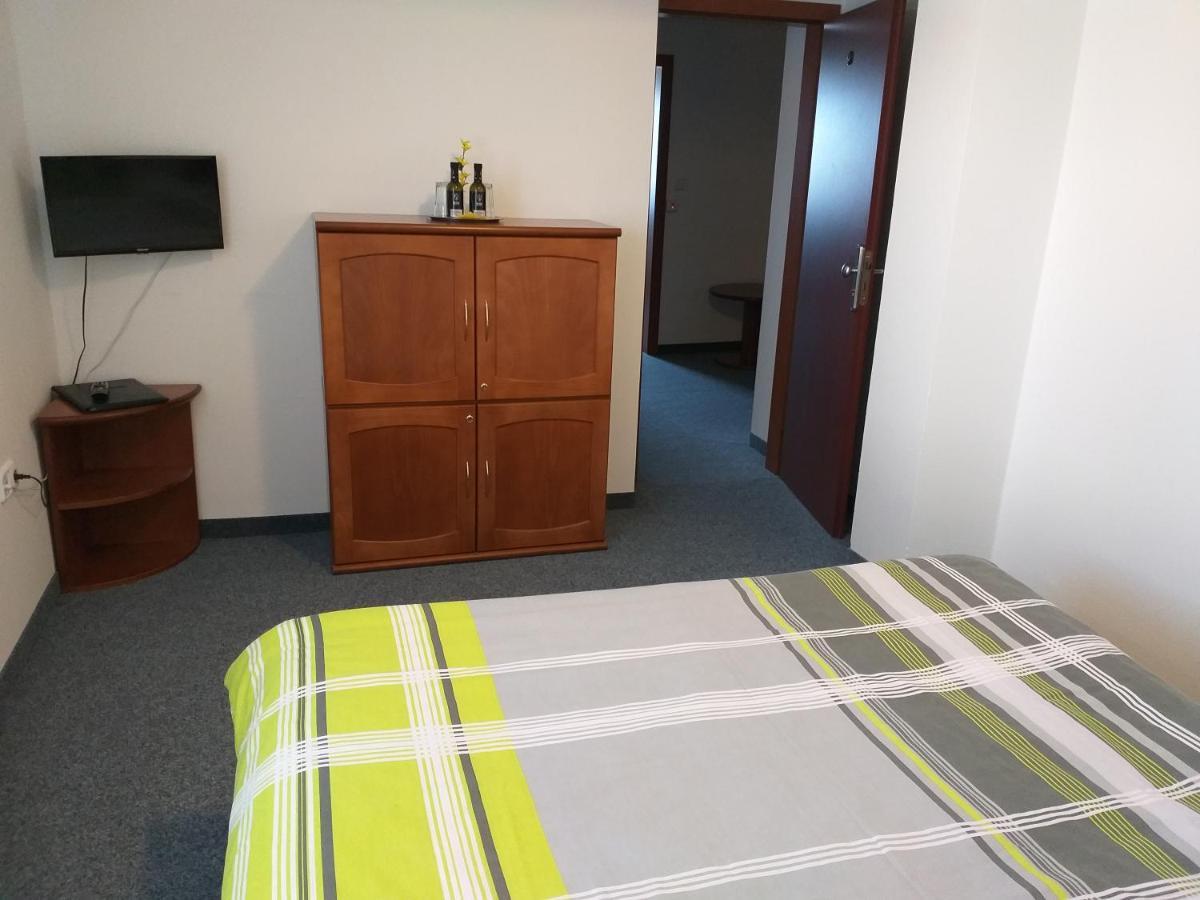 U Pohody Hotel Kovářská Kültér fotó