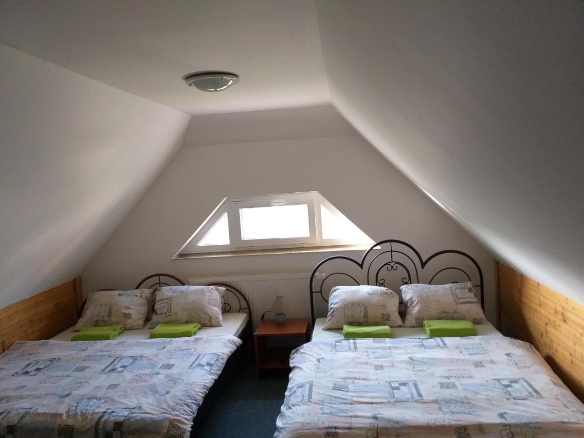 U Pohody Hotel Kovářská Kültér fotó