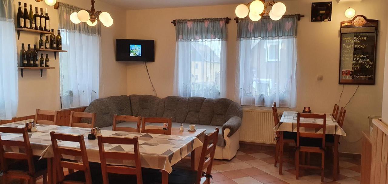 U Pohody Hotel Kovářská Kültér fotó