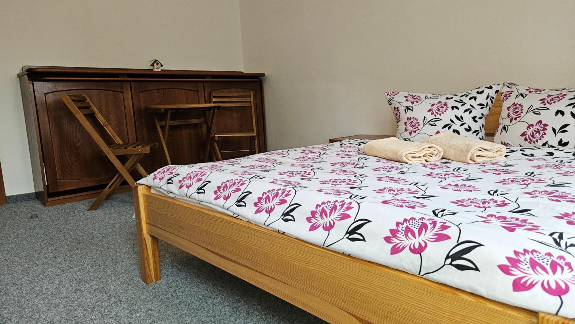 U Pohody Hotel Kovářská Kültér fotó