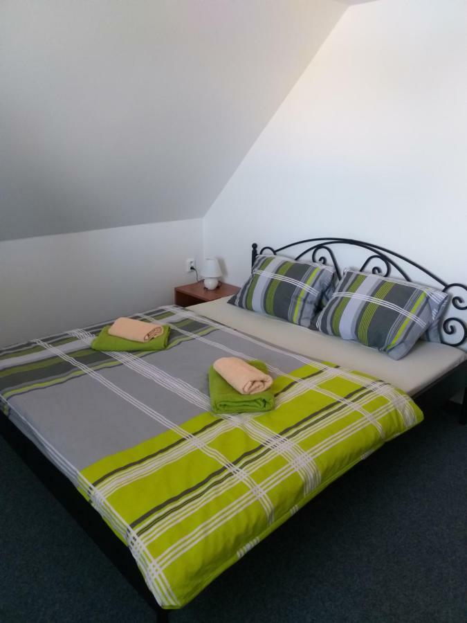 U Pohody Hotel Kovářská Kültér fotó