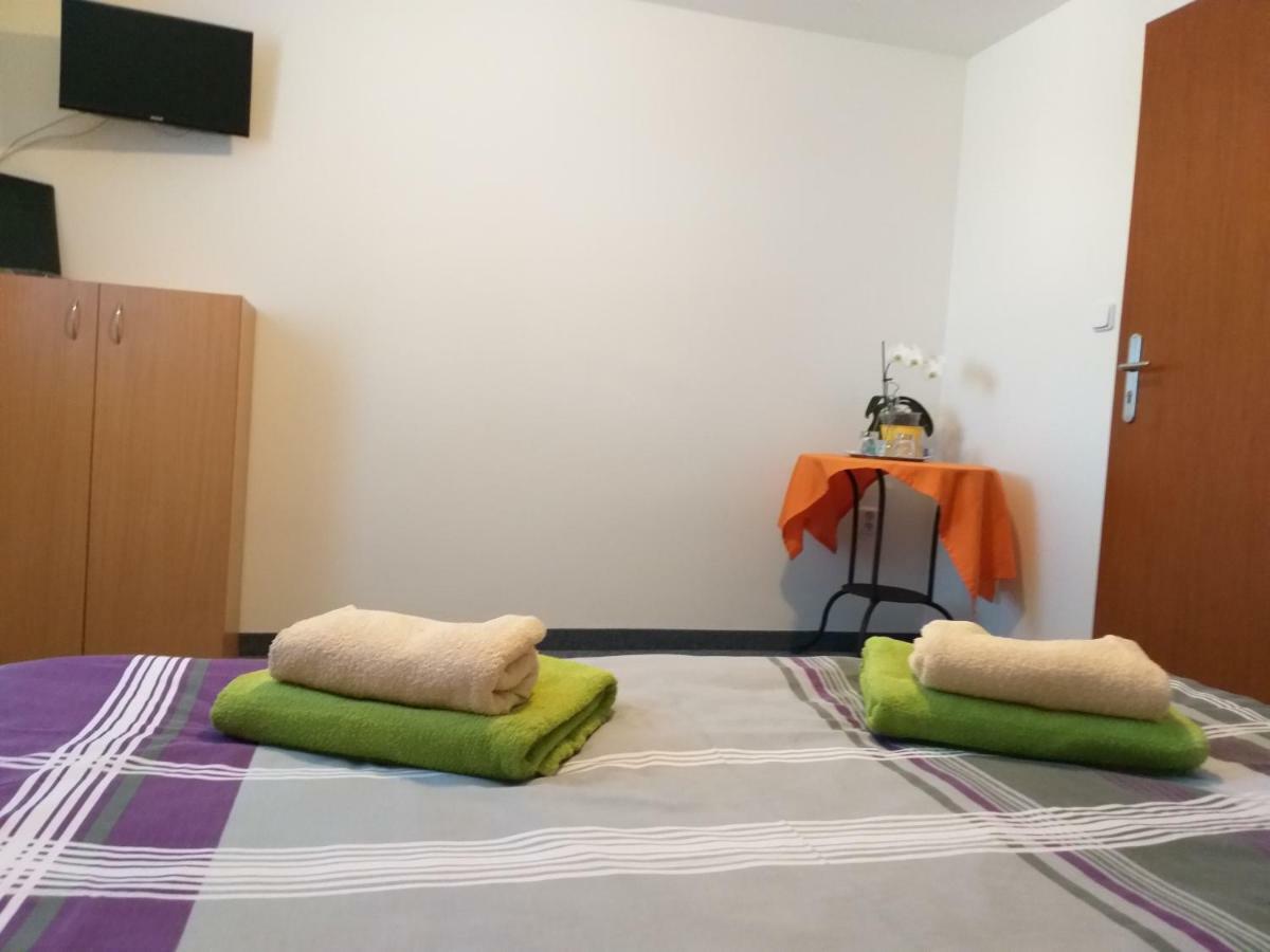 U Pohody Hotel Kovářská Kültér fotó